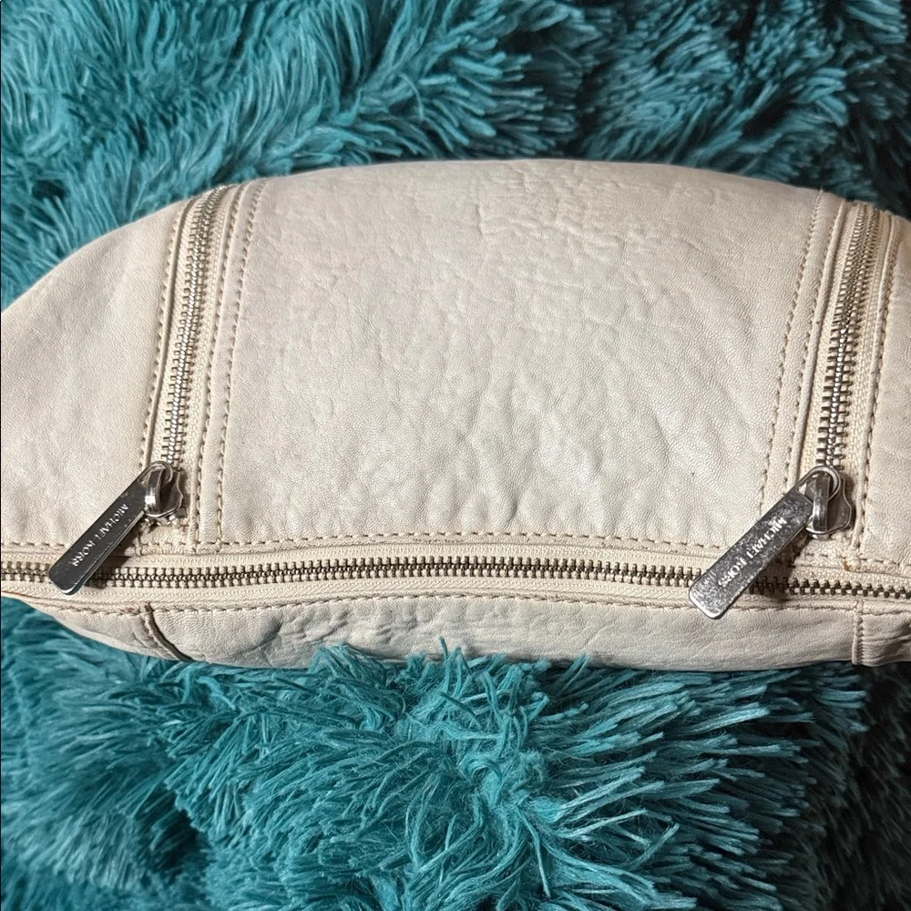 Michael Kors Cream Leather Crossbody Shoulder Bag with Dual Zips - Picture 5 of 7